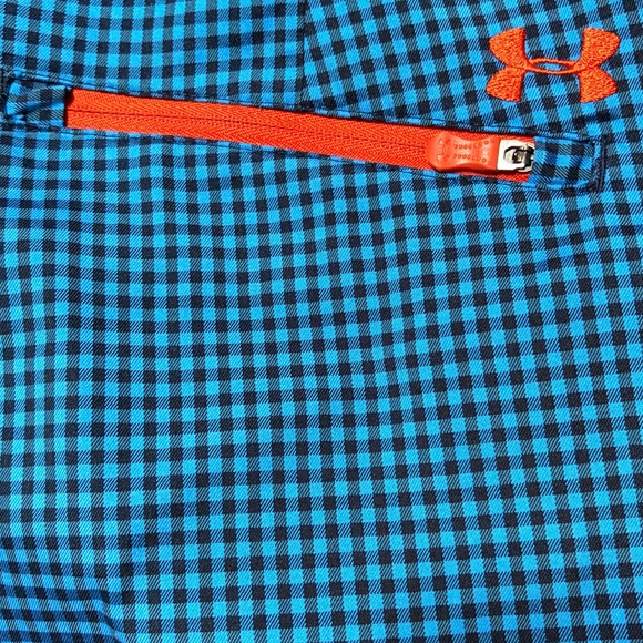 Like New Under Armour Golf DRI-FIT Blue and Black Checkered Shorts 34 - Picture 7 of 10